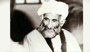 بیچاره و فرومایه کسی که در بندِ خویش است!