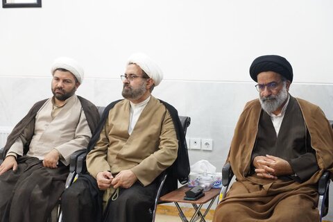 تصاویر جلسه هماهنگی برگزاری ویژه برنامه‌های دهه کرامت در لرستان