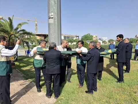 تصاویر/ اهتزاز پرچم رضوی در میدان جهاد کاشان