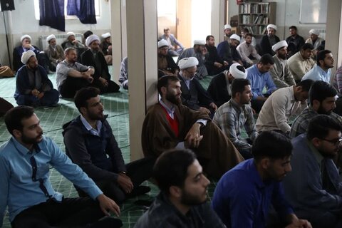 تصاویر / دیدار نماینده ولی فقیه در استان قزوین با علما، روحانیون و طلاب شهرستان تاکستان