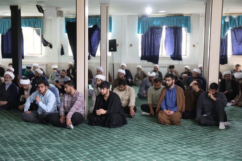 تصاویر / دیدار نماینده ولی فقیه در استان قزوین با علما، روحانیون و طلاب شهرستان تاکستان