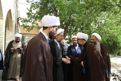 تصاویر / دیدار نماینده ولی فقیه در استان قزوین با علما، روحانیون و طلاب شهرستان تاکستان