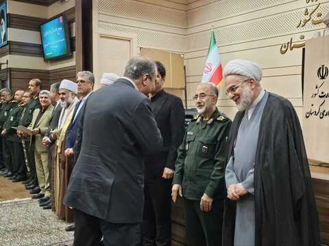 تصاویر /جلسه برنامه ریزی برای کنگره بزرگداشت ۵۵۳۶ شهید کردستان