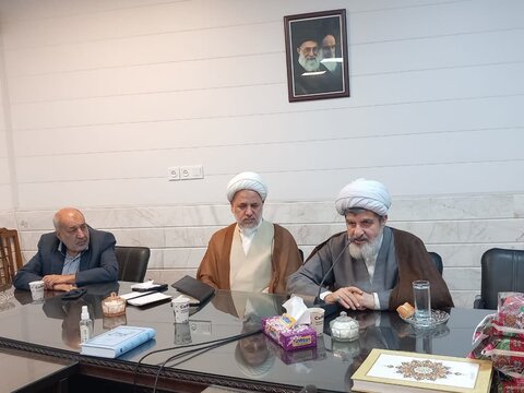 تصاویر/تجلیل از مقام استاد در آستانه دهه کرامت در ساوه