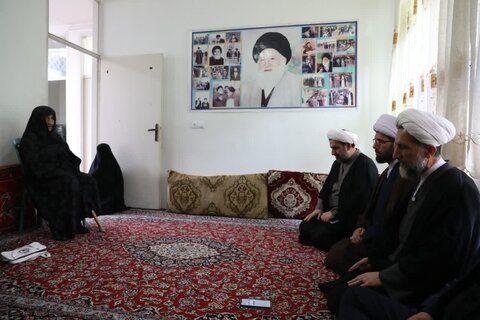 تصاویر/ دیدار امام جمعه قزوین با خانواده مرحوم آیت الله موسوی شالی