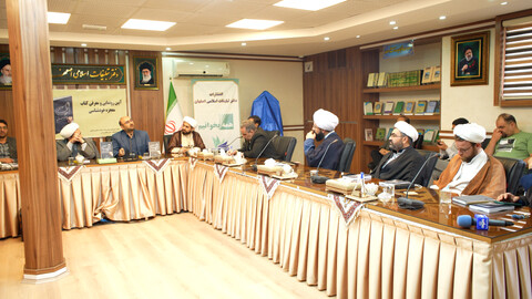 تصاویر| آیین رونمایی از کتاب «معجزه خودشناسی» در دفتر تبلیغات اسلامی اصفهان