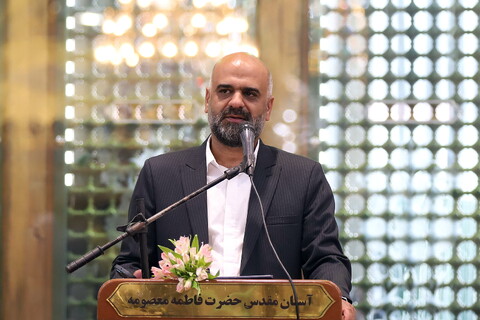 تصاویر/  آیین خطبه‌خوانی حرم حضرت معصومه (س) با حضور مداحان اهل‌بیت(ع)
