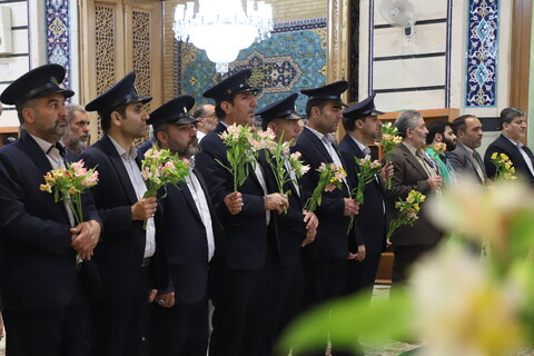 تصاویر/  آیین خطبه‌خوانی حرم حضرت معصومه (س) با حضور مداحان اهل‌بیت(ع)