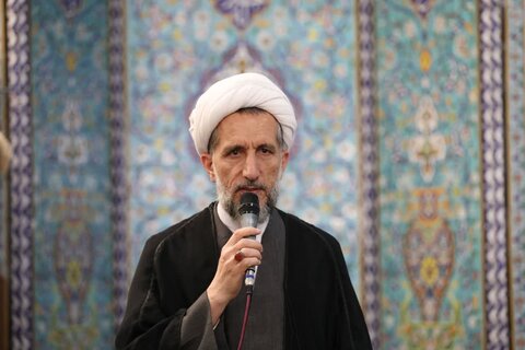 تصاویر / گفتگوی نماینده ولی فقیه در استان قزوین با اقشار مختلف مردم شهرستان تاکستان