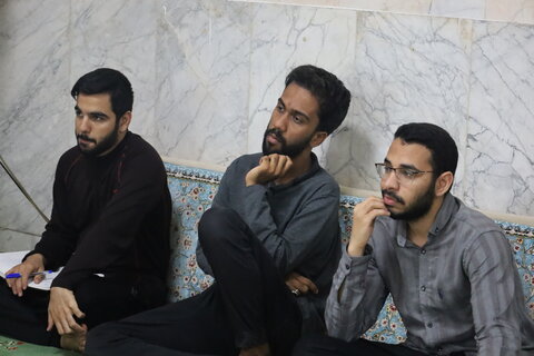 تصاویر/ طلاب مدرسه علمیه النبی(ص)در سوگ جانباختگان حادثه بندر شهید رجایی