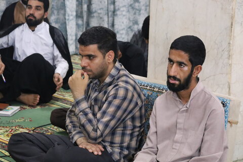 تصاویر/ طلاب مدرسه علمیه النبی(ص)در سوگ جانباختگان حادثه بندر شهید رجایی