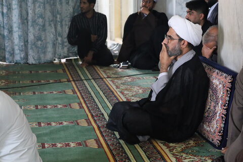 تصاویر/ طلاب مدرسه علمیه النبی(ص)در سوگ جانباختگان حادثه بندر شهید رجایی