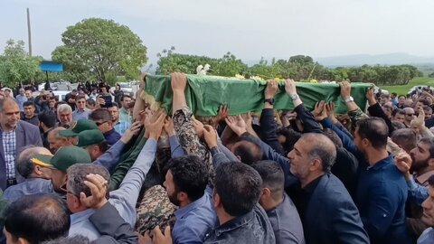 تصاویر مراسم تشییع و خاکسپاری مدافع حرم امیرنصرت پیری در کوهدشت