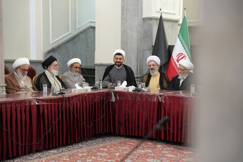 دیدار برخی از علمای تهران با رئیس مجلس شورای اسلامی