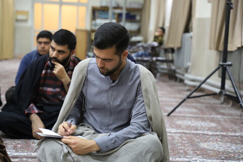 تصاویر/جلسه اخلاق نماینده ولی فقیه در حوزه علمیه امام باقر ( ع)کامیاران