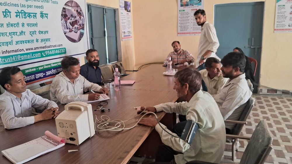 عثمانپور امروہہ میں اے ایم آر میڈیکل اینڈ ایجوکیشنل ٹرسٹ کا فری میڈیکل کیمپ کامیابی سے اختتام پذیر
