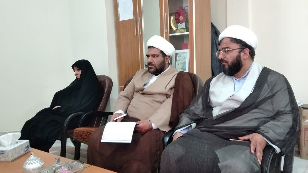 تاکید بر«جهاد تبیین» در دیدار مسئول بسیج طلاب استان با فرماندهان زرندیه