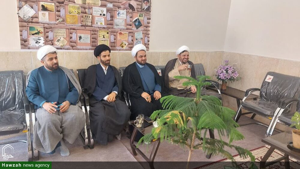 بازدید جانشین مدیر حوزه علمیه اصفهان از مدرسه علمیه امام هادی هرند
