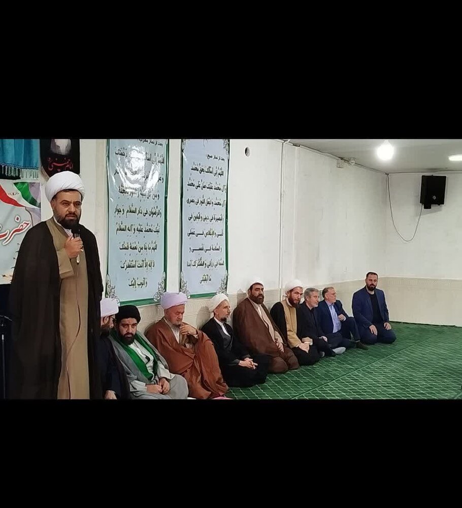 وظیفه اصلی طلاب ایجاد ارتباطی مناسب با جامعه به ویژه جوانان است