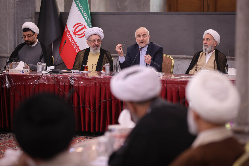 تصاویر/ دیدار برخی از علمای تهران با رئیس مجلس شورای اسلامی