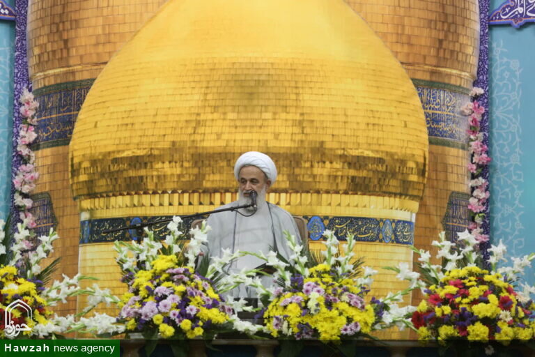 ولی فقیه کرامت و آقایی تک تک آحاد جامعه را حفظ می‌کند