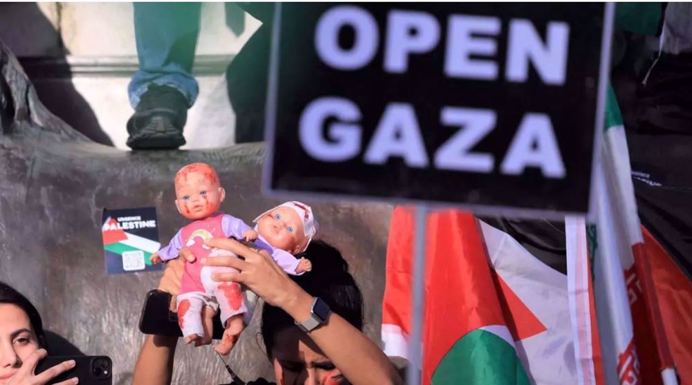 La France interdit d’afficher les poupées ou la couleur rouge dans les manifestations pro-palestiniennes