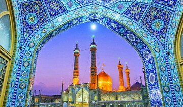 نگاهی به زندگی بانوی کرامت قم