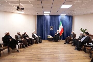 تصاویر/ دیدار اعضای ستاد برگزاری یکصدمین سال باز تاسیس حوزه علمیه با آیت الله اعرافی