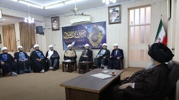 تصاویر/ جلسه دانش‌پژوهان مطالعات اسلامی معاونت بین الملل حوزه های علمیه استان خوزستان با آیت‌ الله موسوی جزایری