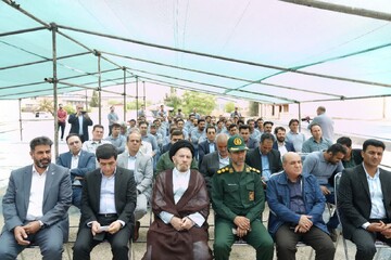 تصاویر/ بازدید نماینده ولی فقیه در لرستان از مجتمع فولاد خرم آباد به مناسبت هفته کارگر