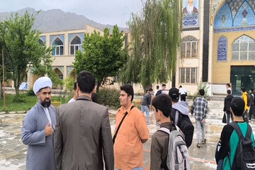 فیلم| بازدید و آشنایی دانش‌آموزان کرمانشاهی از مدرسه علمیه امام خمینی(ره)