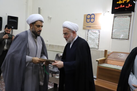 تصاویر/ تجلیل نمایند ولی فقیه از اساتید حوزه علمیه امام باقر علیه السلام کامیاران