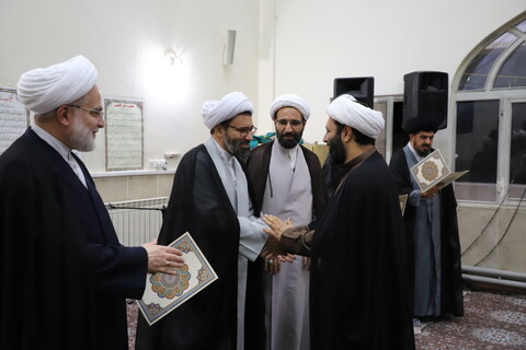 تصاویر/ تجلیل نمایند ولی فقیه از اساتید حوزه علمیه امام باقر علیه السلام کامیاران