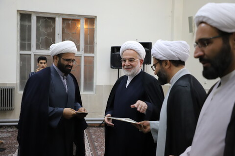 تصاویر/ تجلیل نمایند ولی فقیه از اساتید حوزه علمیه امام باقر علیه السلام کامیاران