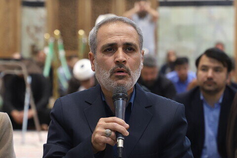 Imágenes / Ceremonia de lectura de sermones en el santuario de Hazrat Fatima Masuma (P) con la presencia de recitadores religiosos de Ahlul Bait (P)