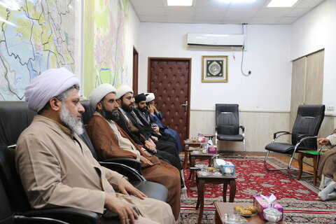 تصاویر/ نشست مدیران مدارس شهرستان اهواز با اعضای کمیته جذب استان خوزستان