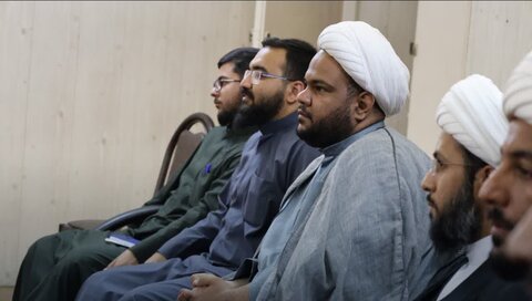 تصاویر/جلسه دانش‌پژوهان مطالعات اسلامی معاونت بین الملل حوزه های علمیه استان خوزستان با آیت‌ الله موسوی جزایری برگزار شد.