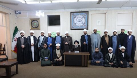 تصاویر/جلسه دانش‌پژوهان مطالعات اسلامی معاونت بین الملل حوزه های علمیه استان خوزستان با آیت‌ الله موسوی جزایری برگزار شد.