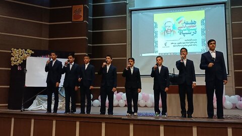 تصاویر/نشست گرامیداشت مقام استاد و هفته عقیدتی سیاسی سپاه در ساوه