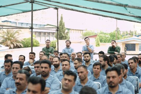تصاویر بازدید نماینده ولی فقیه در لرستان از مجتمع فولاد خرم آباد به مناسبت هفته کارگر