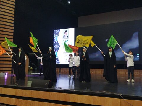 تصاویر برگزاری آیین تکریم استادان حوزه های علمیه خواهران استان تهران