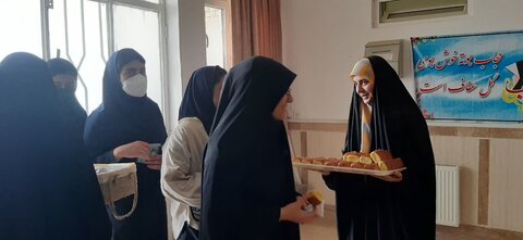 تصاویر/بازدید دانش آموزان مدرسه شاهدشهید ابراهیمی از مدرسه علمیه فاطمیه محلات