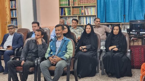 تصاویر/ دیدار جامعه کارگری با امام جمعه گناوه