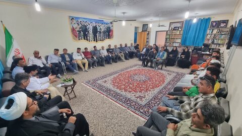 تصاویر/ دیدار جامعه کارگری با امام جمعه گناوه