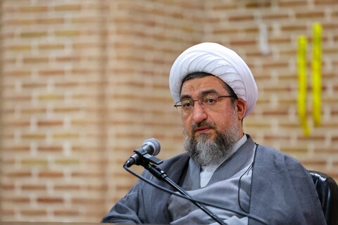 تصاویر | درس اخلاق مدرسه امام صادق(ع)تبریز