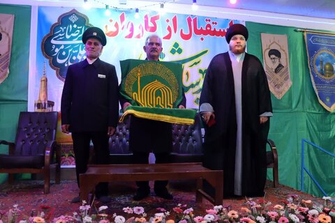 تصاویر/ کاروان زیر سایه خورشید در آبپخش