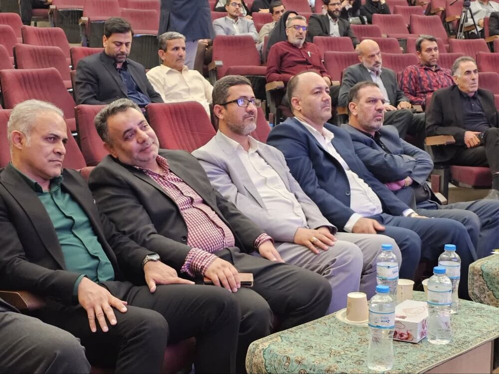 همایش بزرگداشت روز شوراها در کاشان برگزار شد+عکس