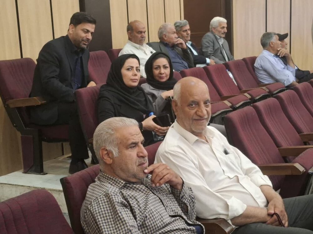 همایش بزرگداشت روز شوراها در کاشان برگزار شد+عکس