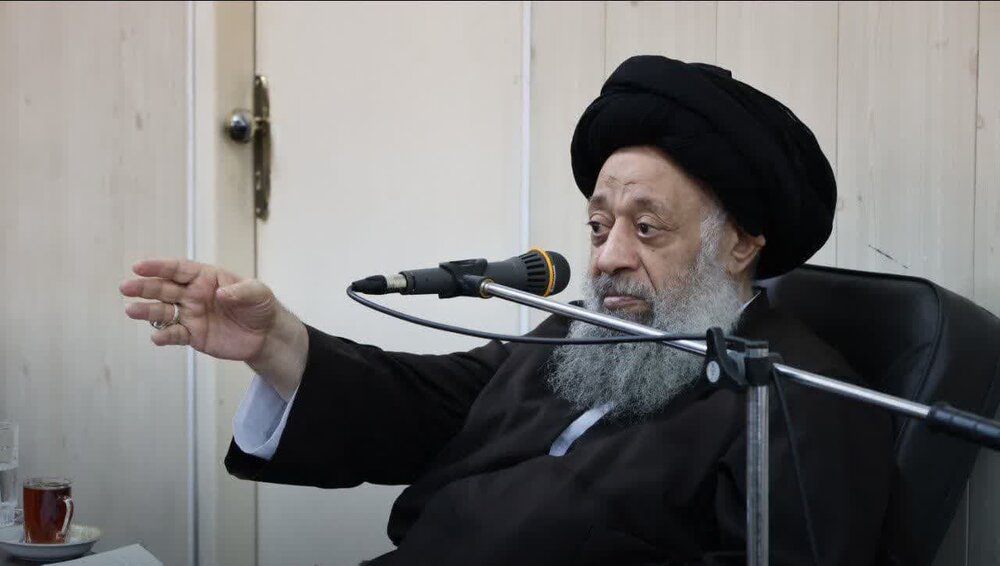 L'Ayatollah Mousavi Jazayeri soutient la fatwa défendant le Guide de la  Révolution islamique
