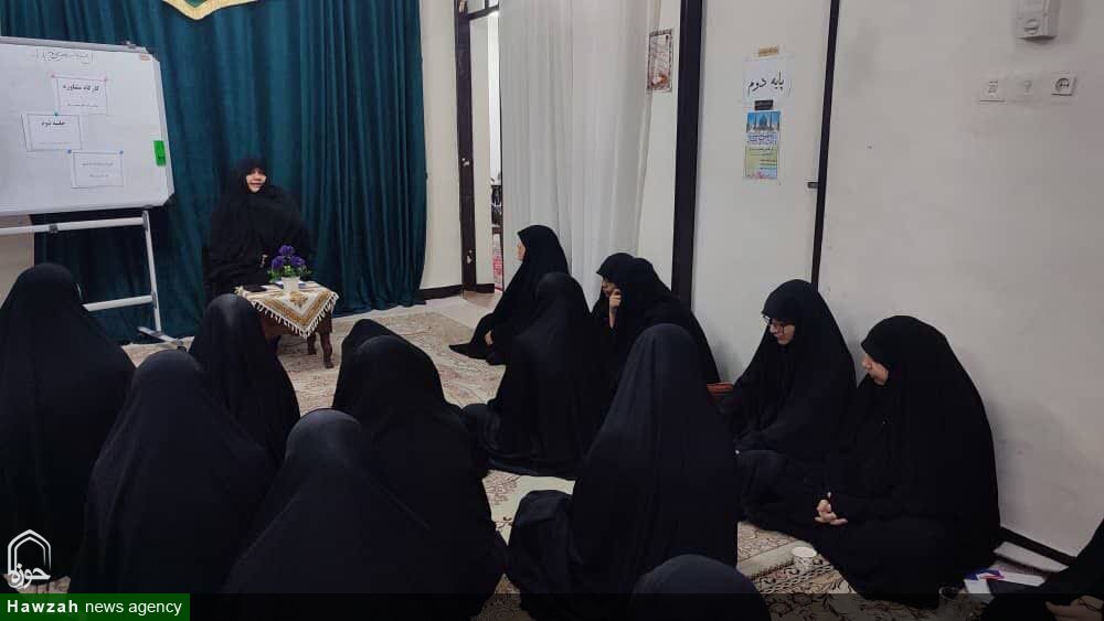 برگزاری کارگاه «اهتمام به توسعه فرزند آوری و فرزند پروری نیکو» در مدرسه فاطمیه کارون